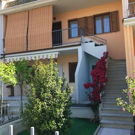 Casa Vacanze Porto Frailis アパート